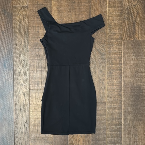 Revolve Superdown fallon asymmetrical mini dress in black - Picture 7 of 9